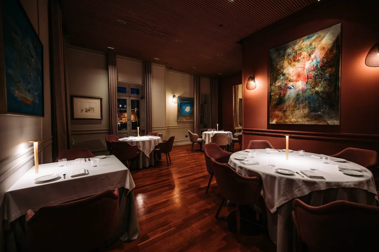 Comer na Baía de Balluta: Um Passeio Gastronómico em St Julian's