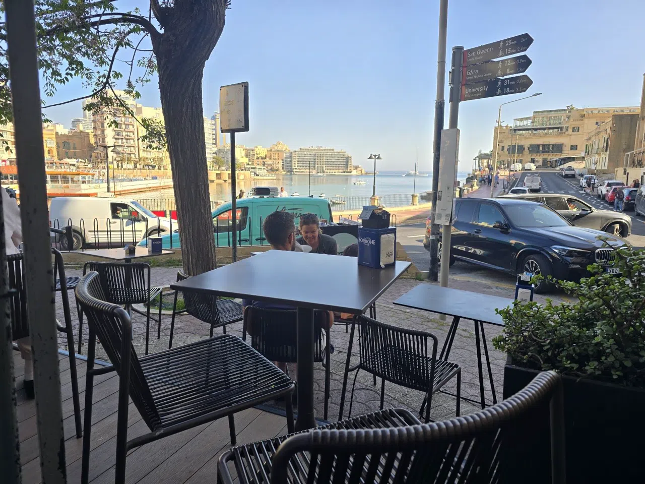 St Julian's a pie: el paseo del acantilado hasta Dragonara Point