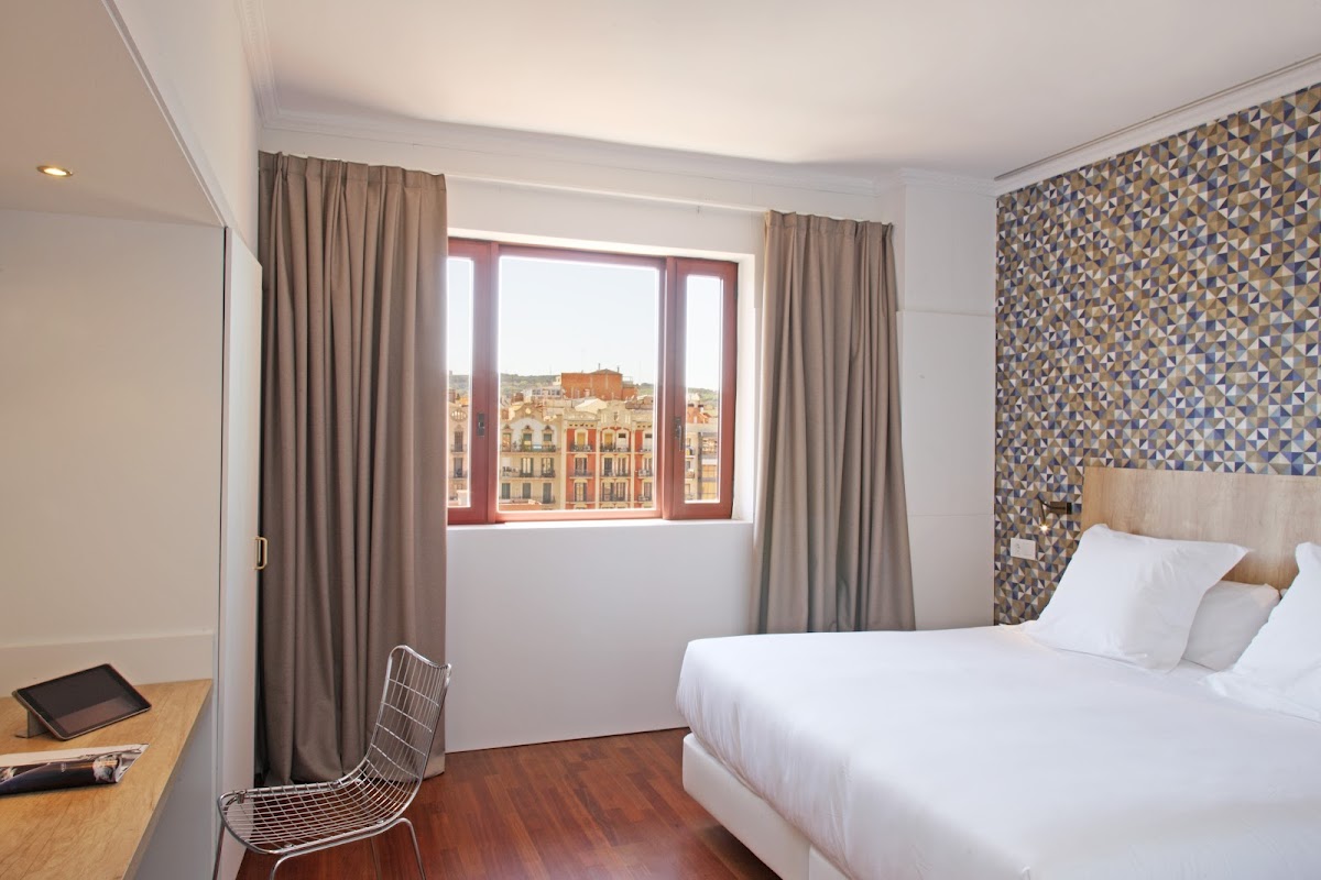 Chic & Basic Velvet, Barcelona