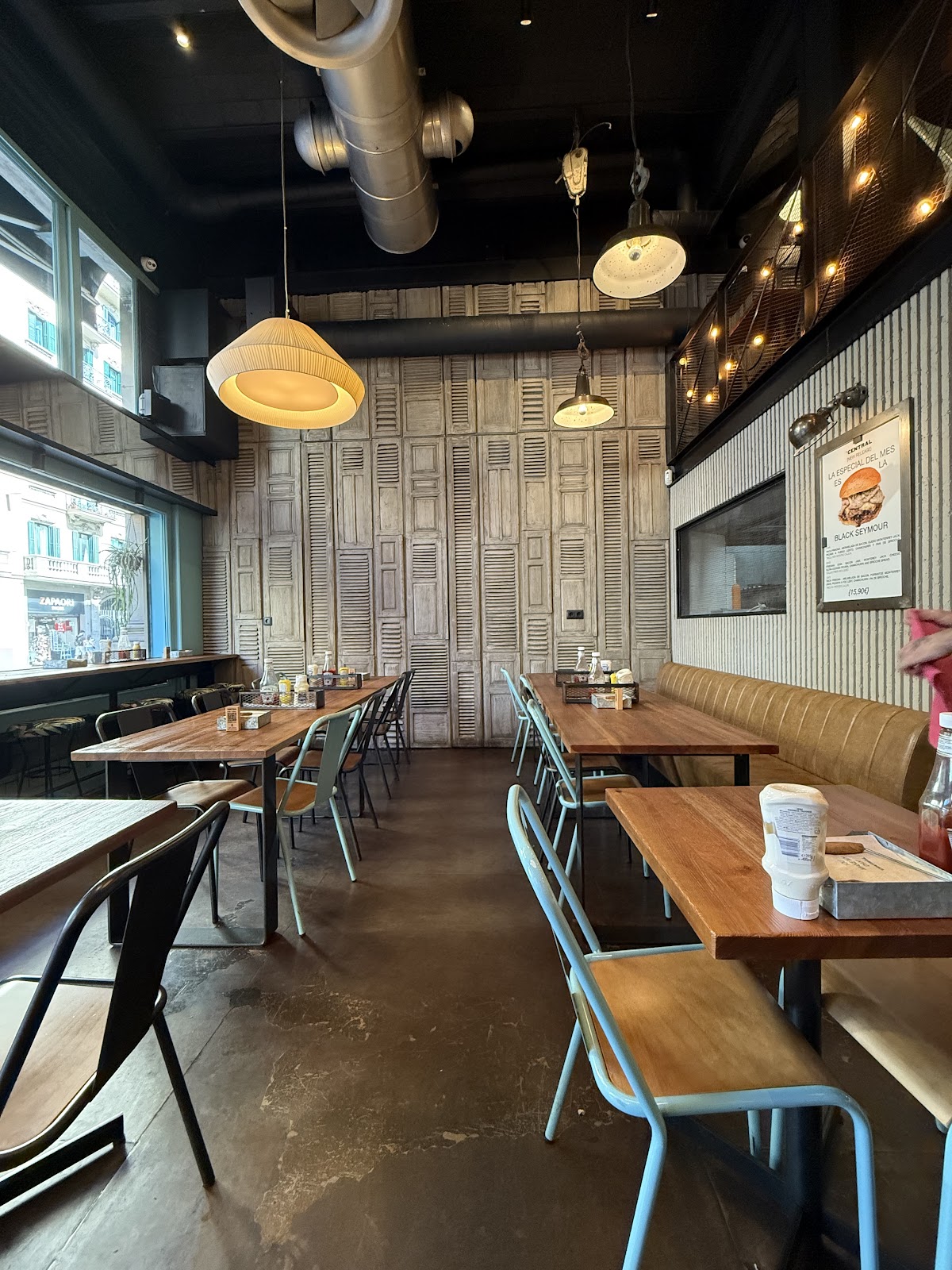 La Central Hamburguesería — photo 6