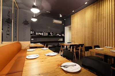 Tapeo Born